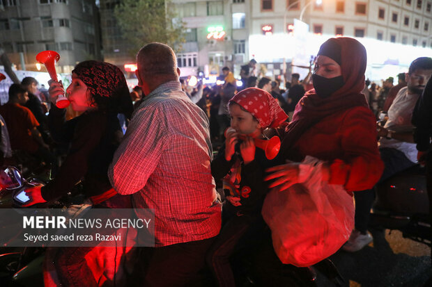 Persepolis fans celebrate wining IPL title by their team