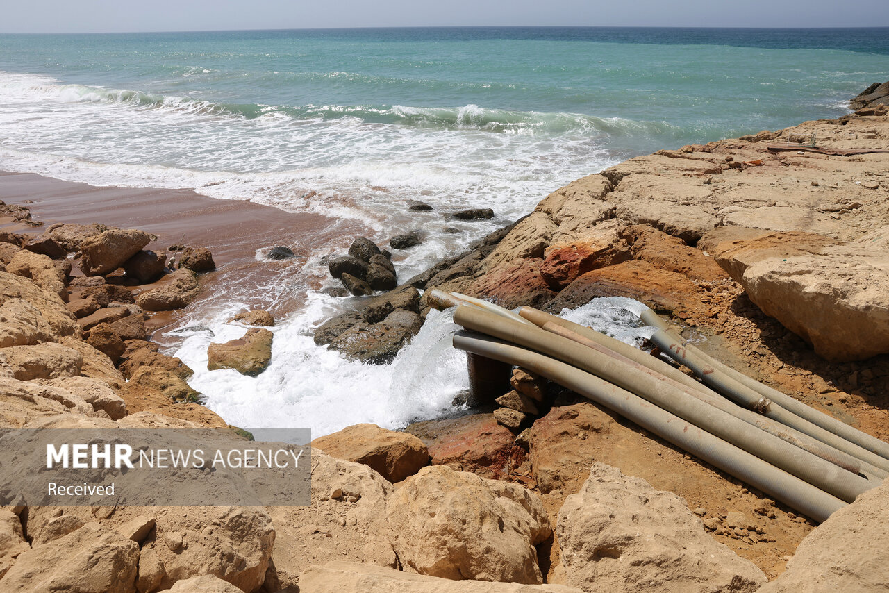 خط انتقال آب از دریای عمان تا پایان سال آینده به زاهدان می‌رسد