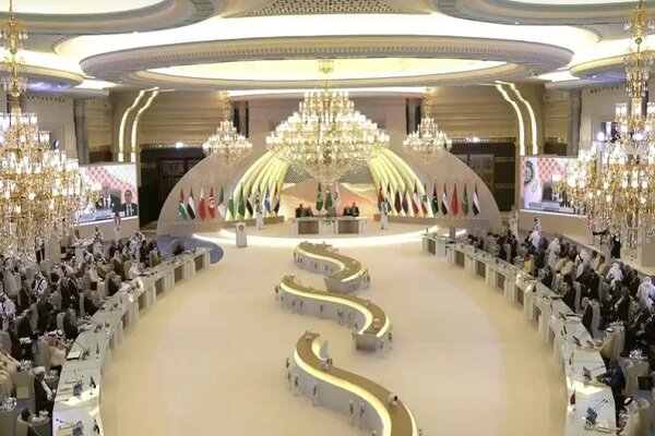 القمة العربية الـ32 تختتم أعمالها بإعلان الموافقة على البيان الختامي من قبل المشاركين