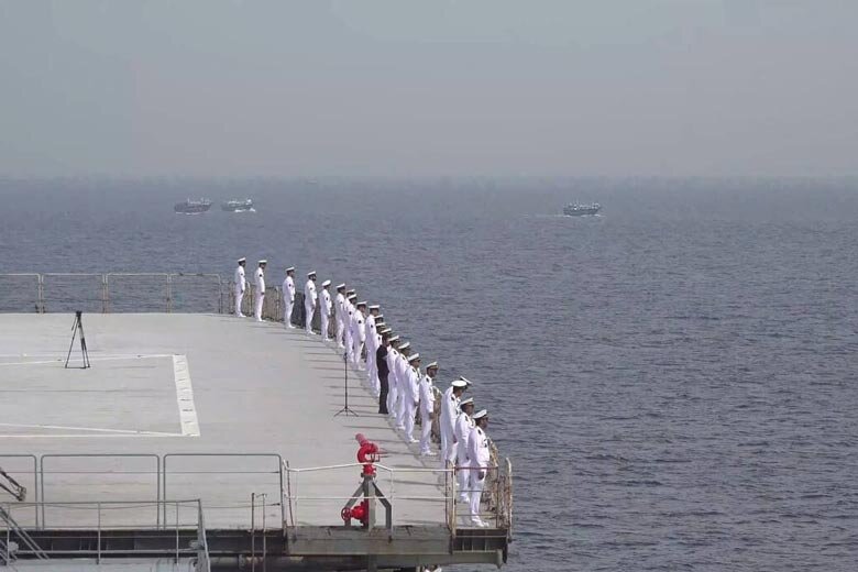 نمایندگان مجلس از ناوگروه ۸۶ نیروی دریایی ارتش تقدیر کردند