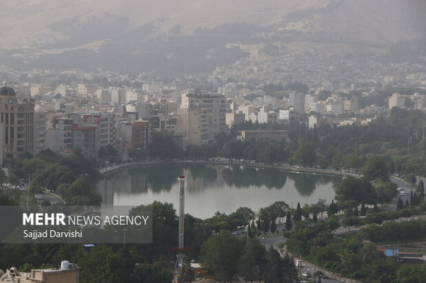 گرد و غبار در آسمان خرم آباد