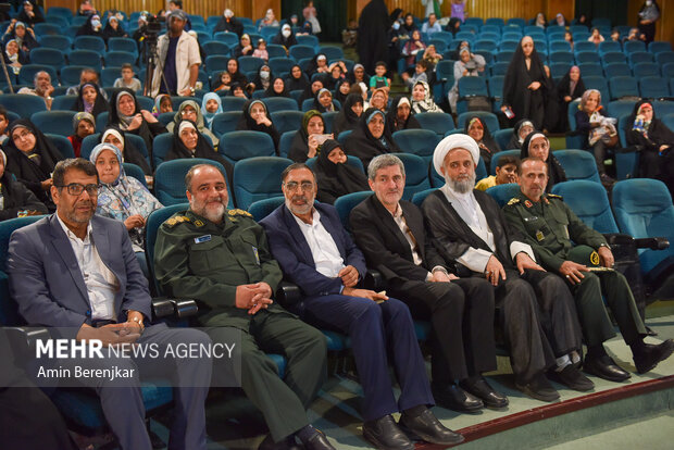 گردهمایی طلایه داران ساخت صحن حضرت معصومه(س) در شیراز