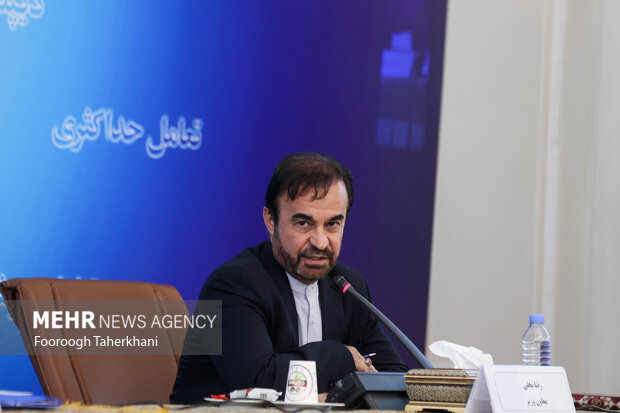 رضا نجفی معاون وزیر امور خارجه در گردهمایی روسای نمایندگی های ایران در خارج از کشور با حضور رئیس سازمان انرژی اتمی حضور دارد