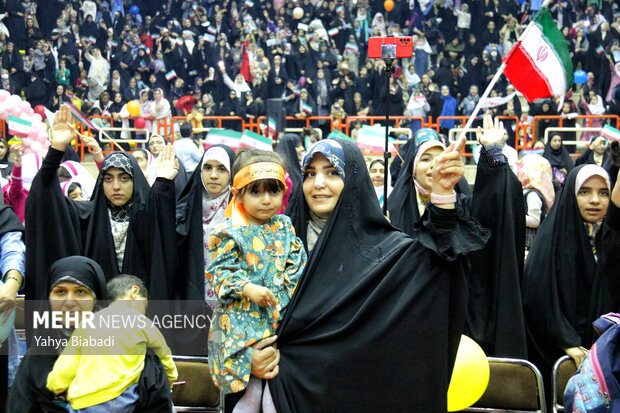 جشن بزرگ «دختران ماه» در کرمانشاه