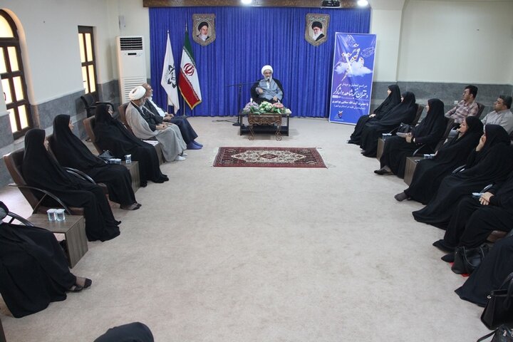 روحیه ایثار و شهادت ایثارگران به فرهنگ عمومی در جامعه تبدیل شود