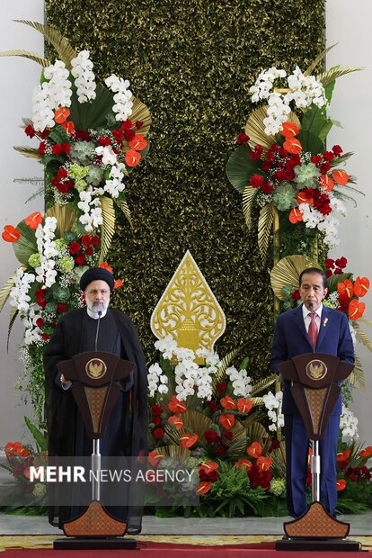  الرئيس الاندونيسي يستقبل نظيره الإيراني في قصر مرديكا