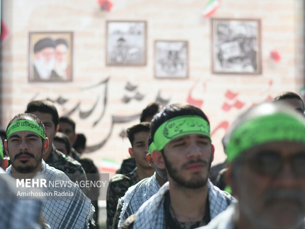 صبحگاه مشترک نیروهای مسلح به مناسبت سوم خرداد در بیرجند