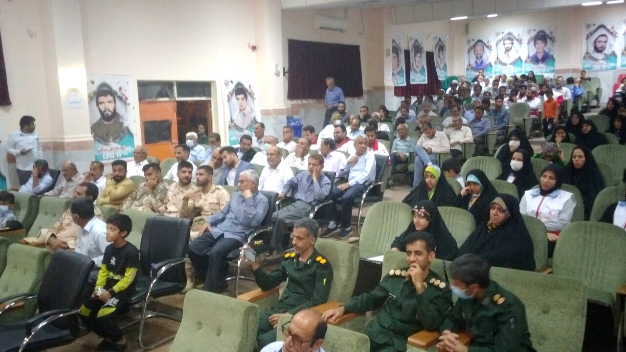 رزمندگان و خانواده شهدای عملیات بیتالمقدس در دیر تجلیل شدند