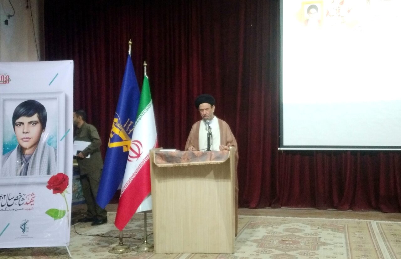 رزمندگان و خانواده شهدای عملیات بیتالمقدس در دیر تجلیل شدند