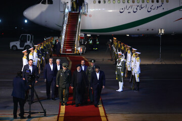 ایرانی صدر آیت اللہ رئیسی انڈونیشیاء کا دورہ مکمل کرکے وطن واپس پہنچ گئے
