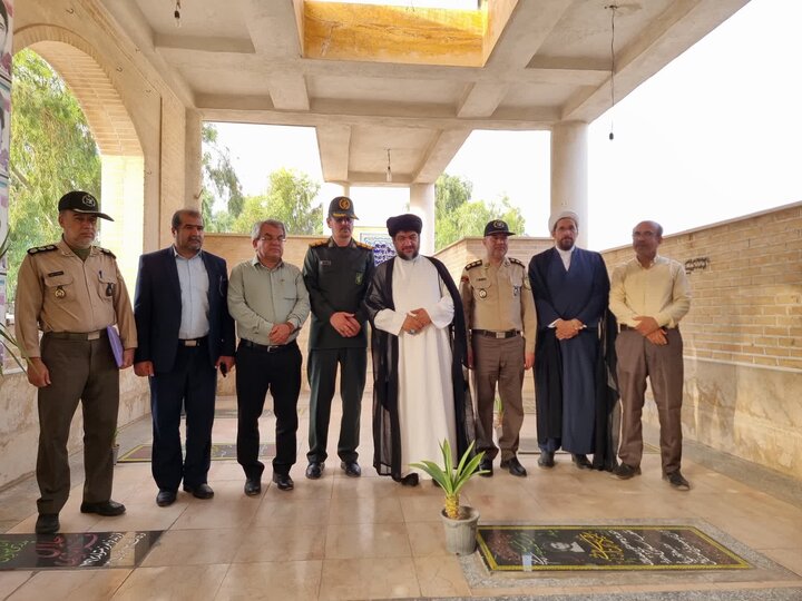 پیام شهدا باید به نسل جوان منتقل شود