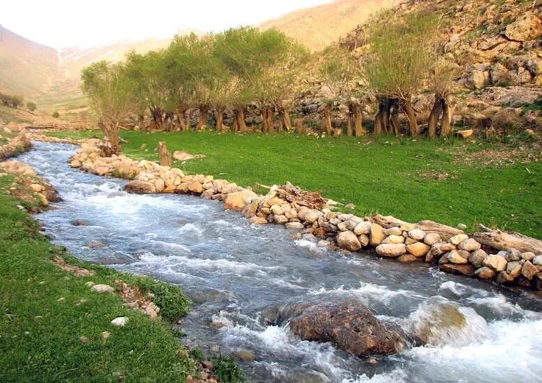 خاطره بازی گردشگران در رودهای گلستان/ انهاری که جان می بخشند