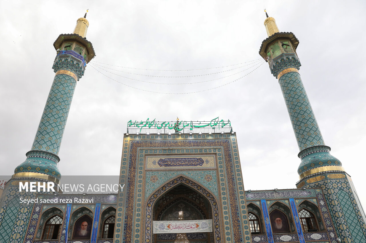 تا دقایقی دیگر امامزاده صالح (ع) تهران میزبان «محفل» میشود