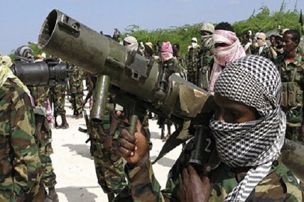 حمله الشباب به مرکز نظامی در سومالی/ شنیده شدن صدای چند انفجار