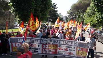 People in Italy, Spain demand higher wages, halt to Kyiv aid