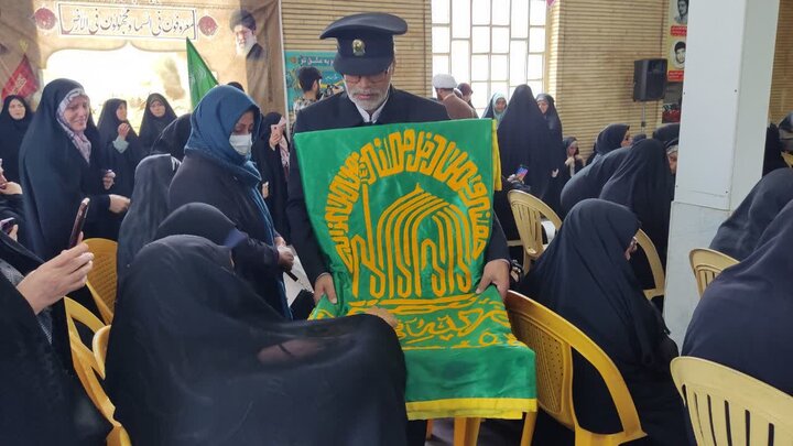 استقبال از خادمین حرم رضوی در گلزار شهدای منجیل