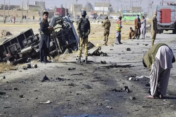 2 soldiers killed, 19 injured in suicide bombing in Pakistan 