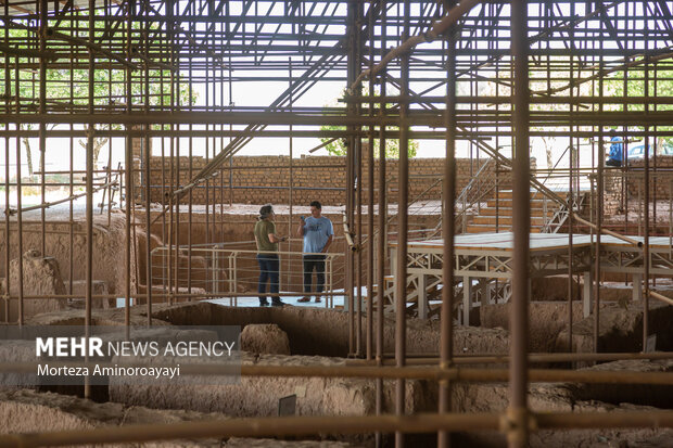 محوطه باستانی شادیاخ