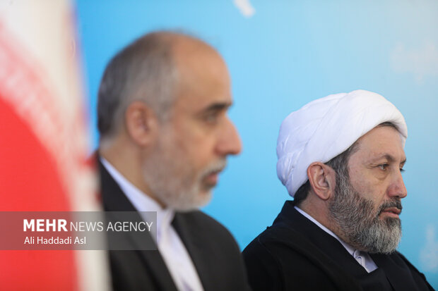 حجت الاسلام ایمانی پور در گردهمایی روسای نمایندگی های جمهوری اسلامی ایران در خارج از کشور حضور دارد