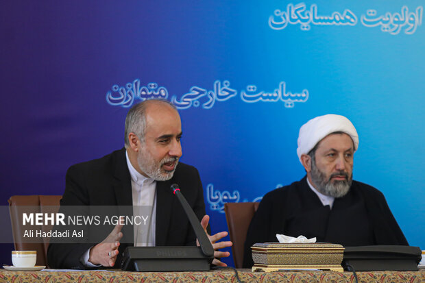 Iranian diplomats hold meeting in Tehran