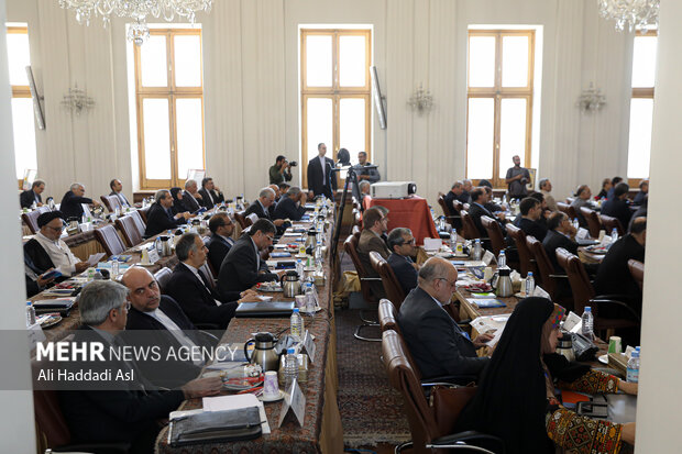 Iranian diplomats hold meeting in Tehran