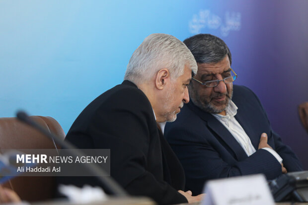 Iranian diplomats hold meeting in Tehran