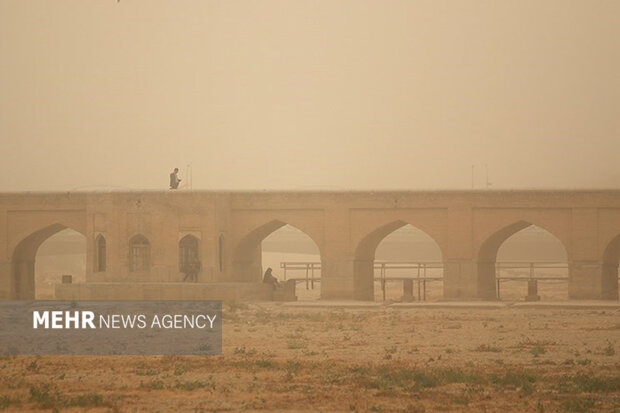 هشدار زرد هواشناسی اصفهان درباره افزایش آلودگی هوا تا پایان هفته