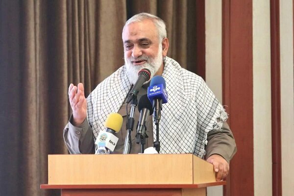 هیچ ملتی به اندازه ایران با هجوم رسانهای مواجه نیست