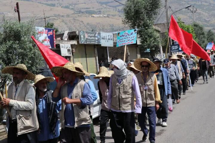 پیاده روی زائران حرم امام (ره) یک رزمایش رسانهای است