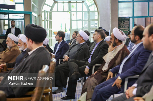 New software of Imam Khomeini's books unveiled