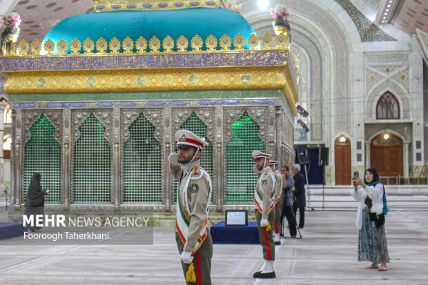 Followers of other religions visit Imam Khomeini mausoleum