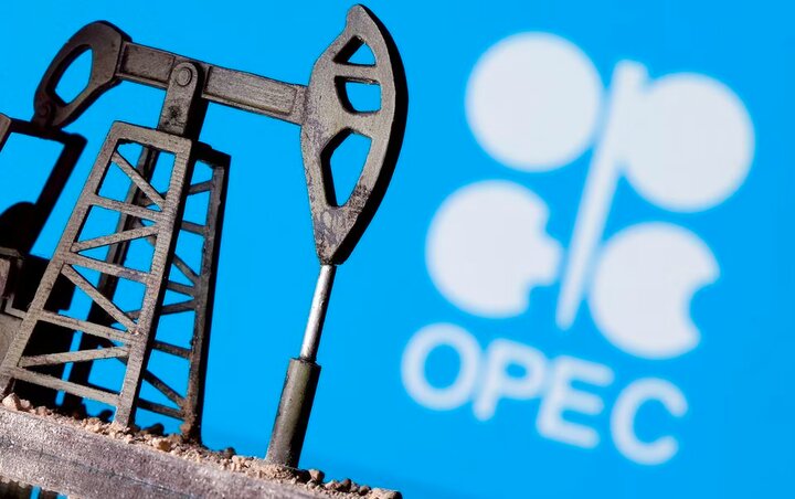 OPEC+ nations extend voluntary oil output cuts by 2.2 mn bpd