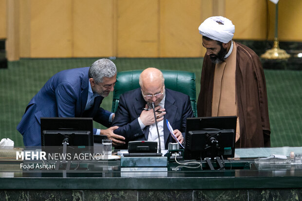 محمد باقر قالیباف رئیس مجلس شورای اسلامی در جلسه رای اعتماد به وزیر پیشنهادی آموزش و پرورش حضور دارد