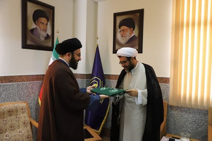 دیدار دبیر جامعه فرهنگی قرآنی عصر با مدیر حوزههای علمیه خواهران