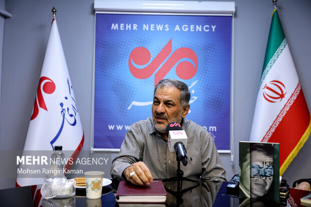 هیچجای پرونده جهانبانی عبارت «معلمخلبان» ندارد