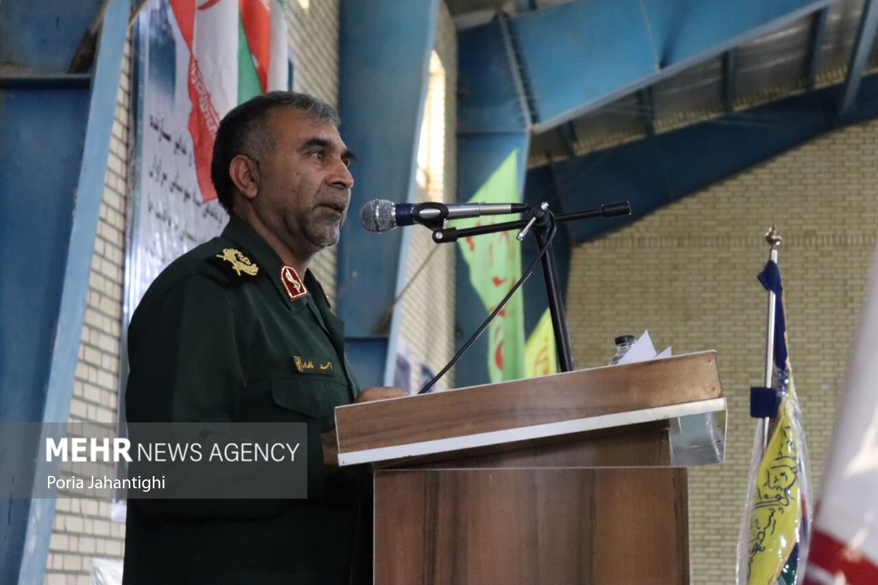 تکریم و معارفه فرمانده جدید سپاه سراوان تکریم و معارفه فرمانده جدید سپاه سراوان