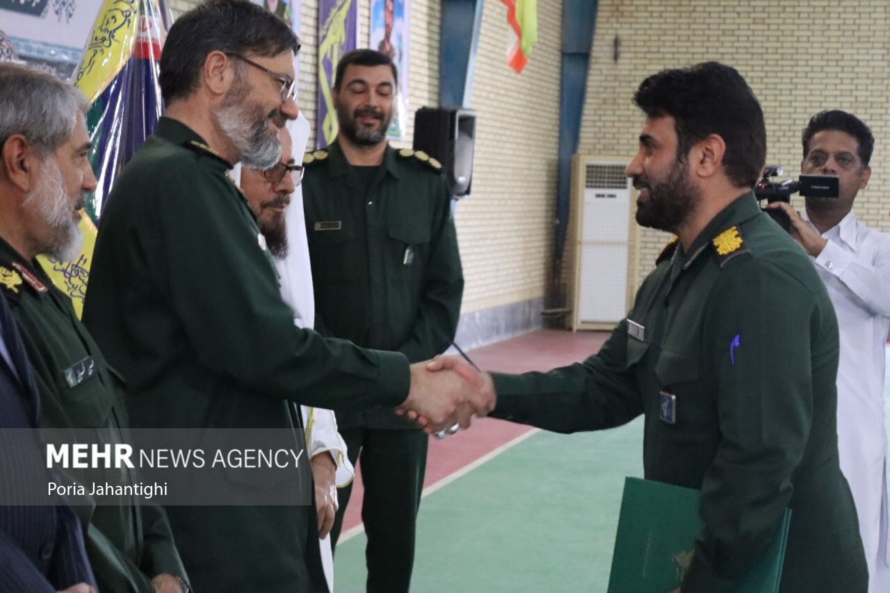 تکریم و معارفه فرمانده جدید سپاه سراوان تکریم و معارفه فرمانده جدید سپاه سراوان