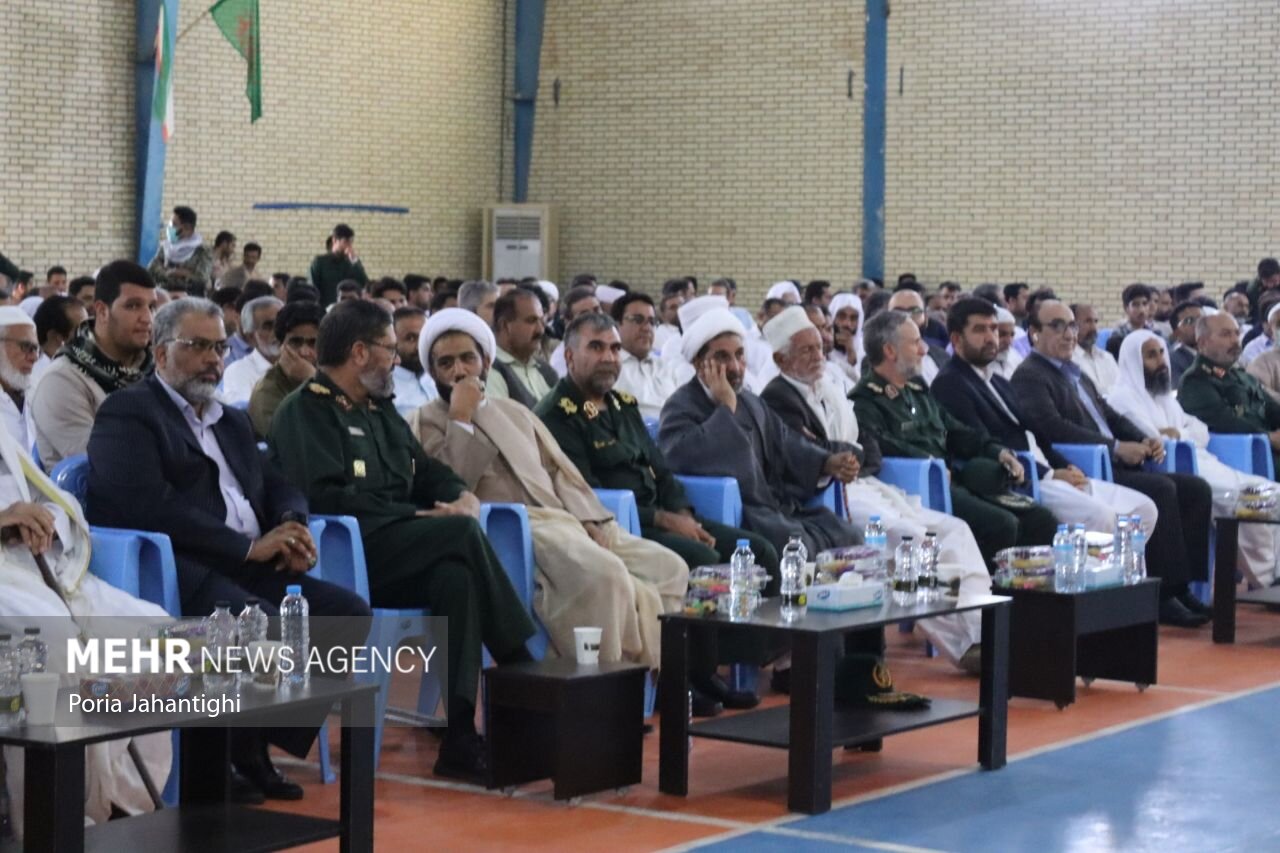 تکریم و معارفه فرمانده جدید سپاه سراوان تکریم و معارفه فرمانده جدید سپاه سراوان