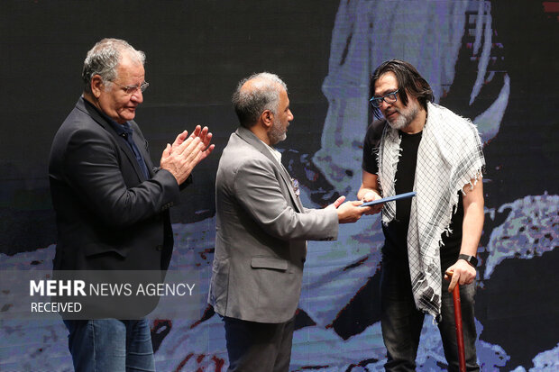 نخستین گردهمایی سینماگران انقلاب و دفاع مقدس با حضور محمدمهدی اسماعیلی وزیر فرهنگ و ارشاد اسلامی، محمد خزایی رئیس سازمان سینمایی و جمعی از هنرمندان در بنیاد سینمایی فارابی برگزار شد