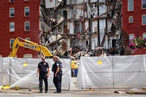 Iowa apartment collapse leaves residents missing