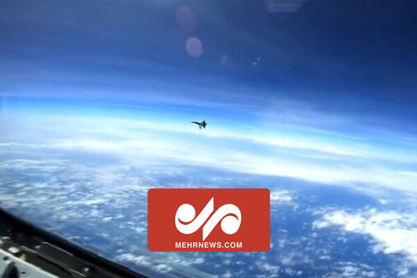 مانور جنگنده چینی در نزدیکی هواپیمای نظامی آمریکا