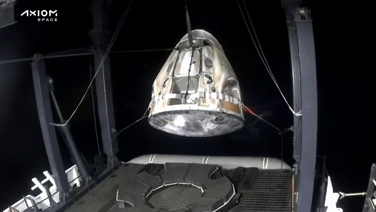 فضانوردان ماموریت Ax-۲ به زمین بازگشتند