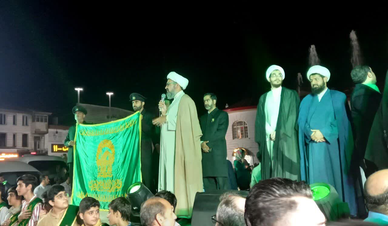 رشت غرق در باران نور سرور در روز میلاد امام رضا (ع)