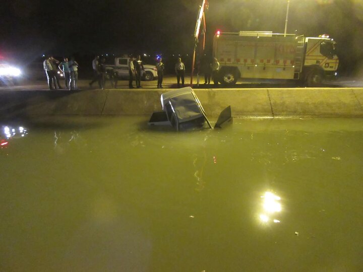 تکرار حادثه سقوط خودرو در کانال آب در شرق اصفهان / لزوم ایمن سازی