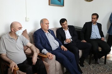 رئیس فدراسیون فوتبال از پیشکسوت تیم های ملوان و چوکا عیادت کرد