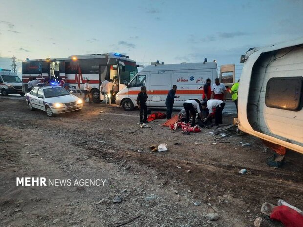 واژگونی اتوبوس مسافربری در مسیر بم- زاهدان