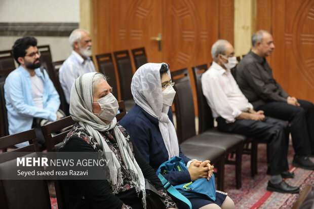 Zoroastrians commemorate death anniversary of Imam Khomeini 