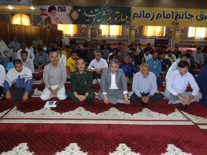 امام خمینی(ره) خورشید انقلاب است