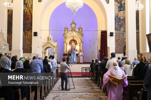 Armenians commemorate death of Imam Khomeini