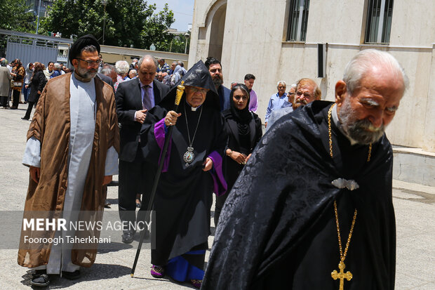 Armenians commemorate death of Imam Khomeini